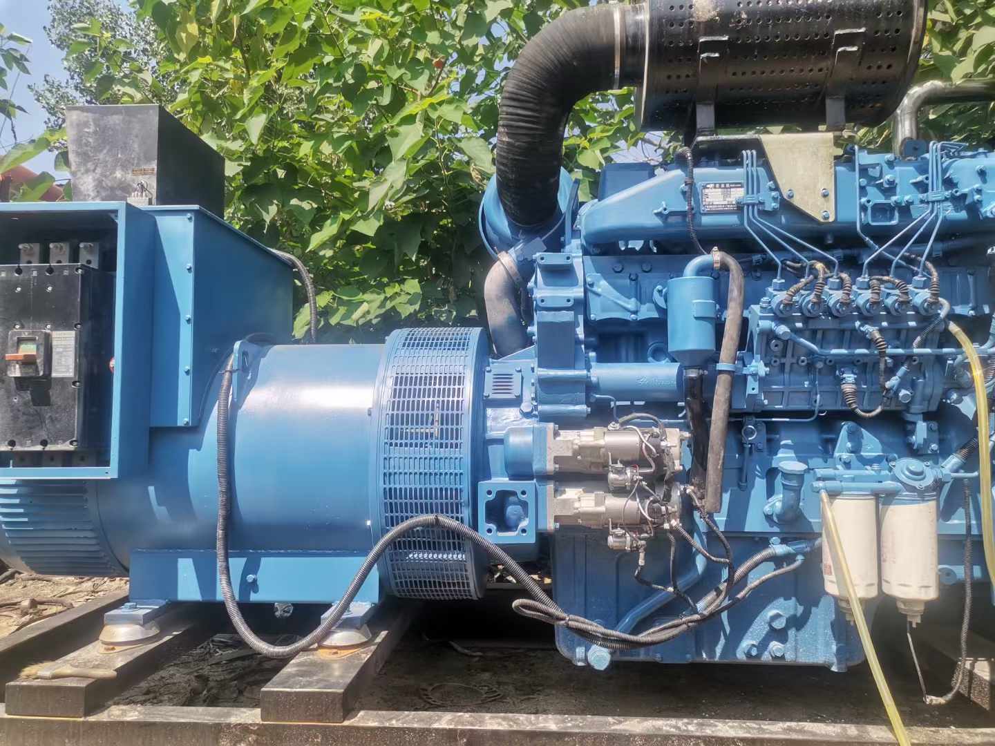万秀详细说明降低 800kW 柴油发电机输出电流波动的方法