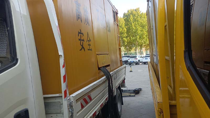 万秀如何判断柴油发电机组和UPS电源的切换时间是否符合要求？
